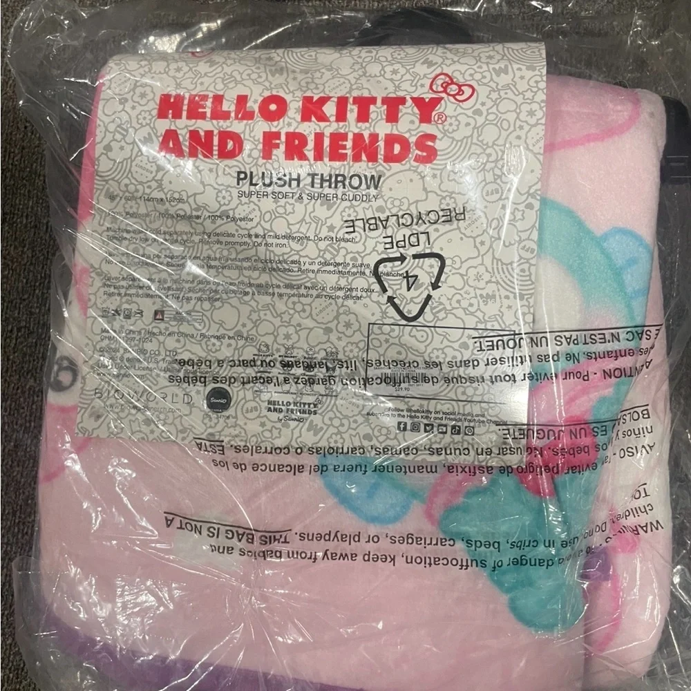Hello Kitty And Friends Heart Throw Blanket